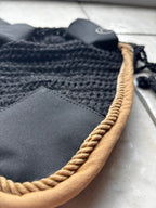 Bonnet noir et camel CH Sellerie