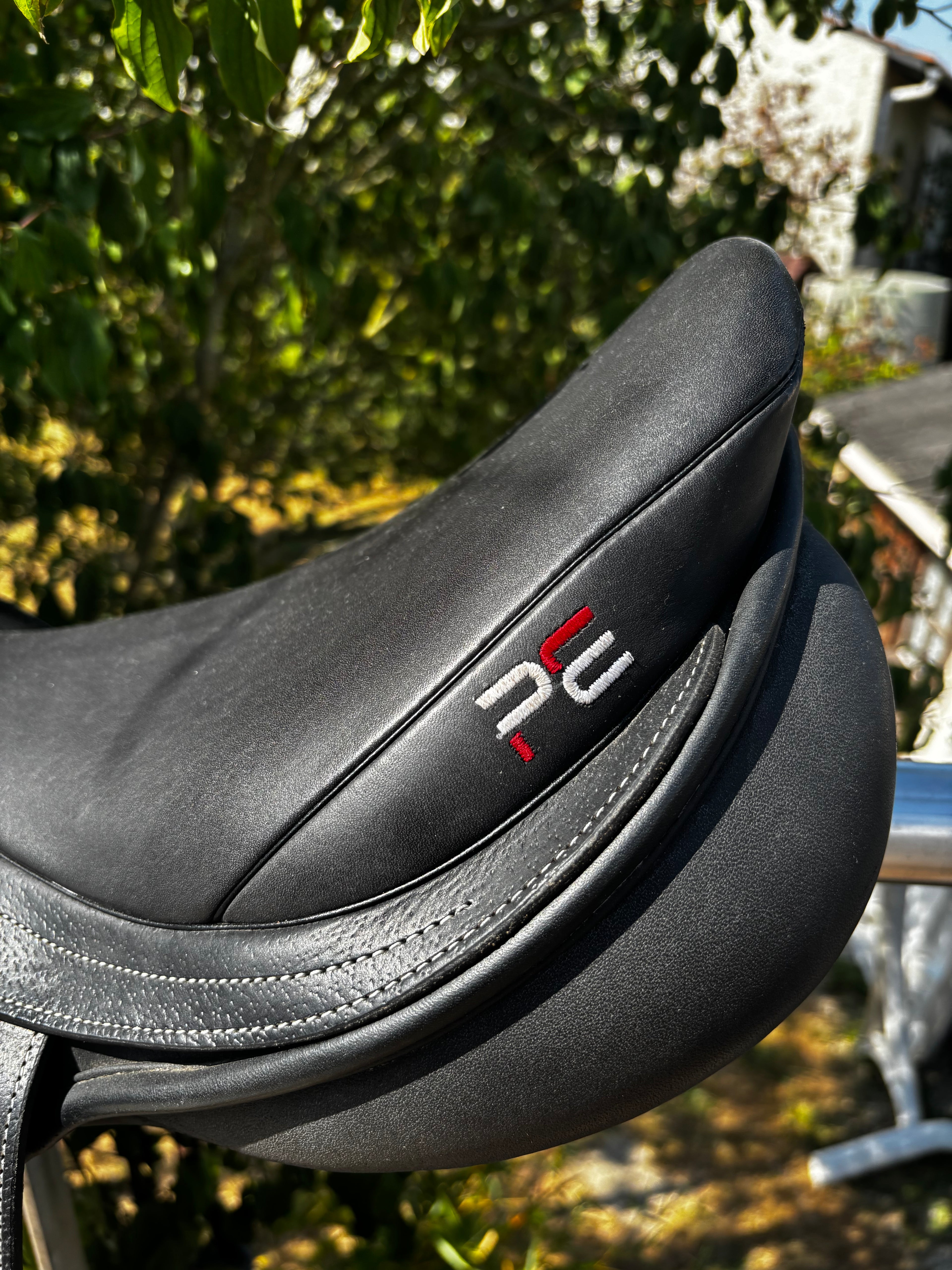 Selle première équine CH Sellerie
