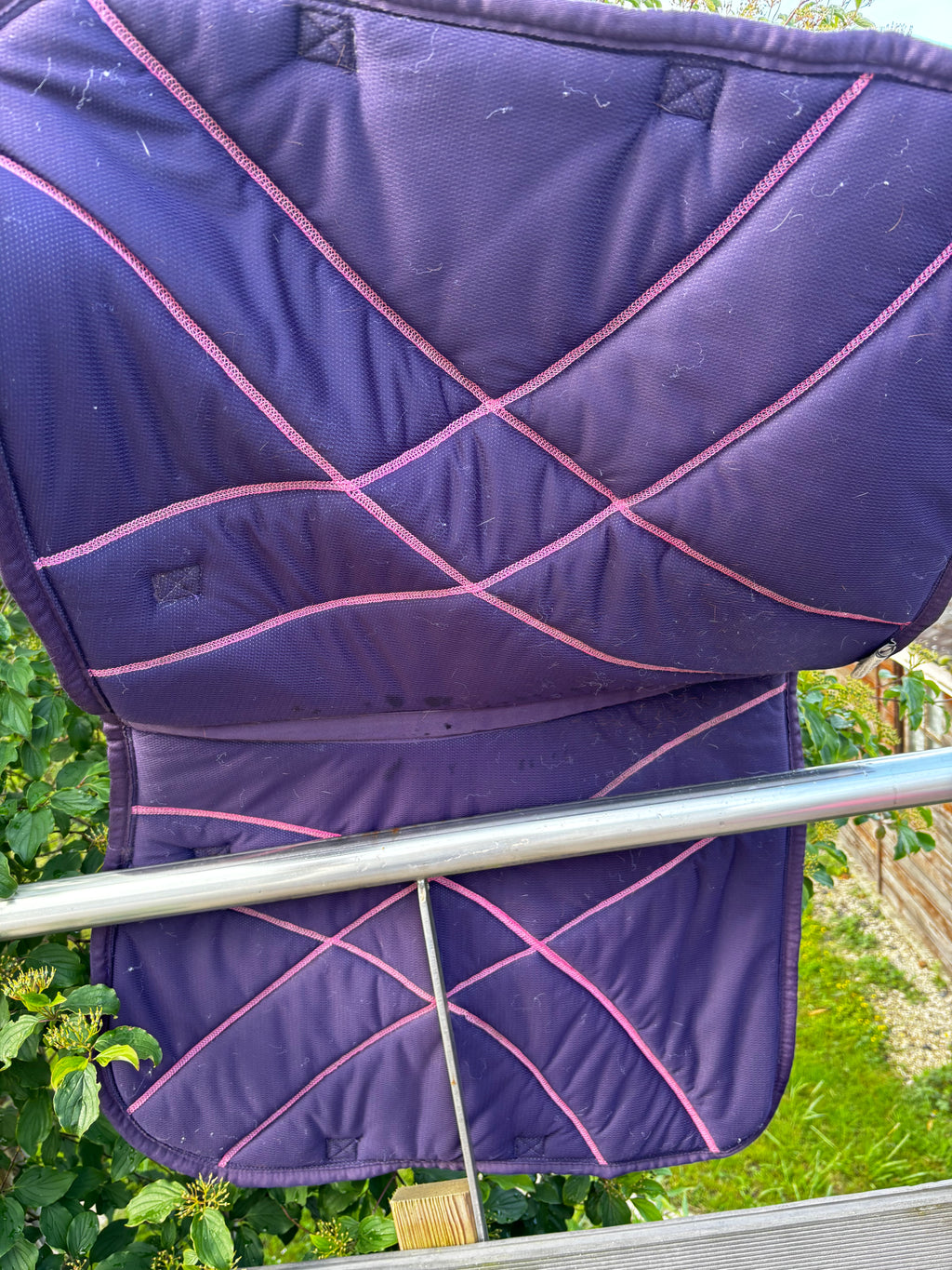ensemble tapis + bonnet violet CH Sellerie